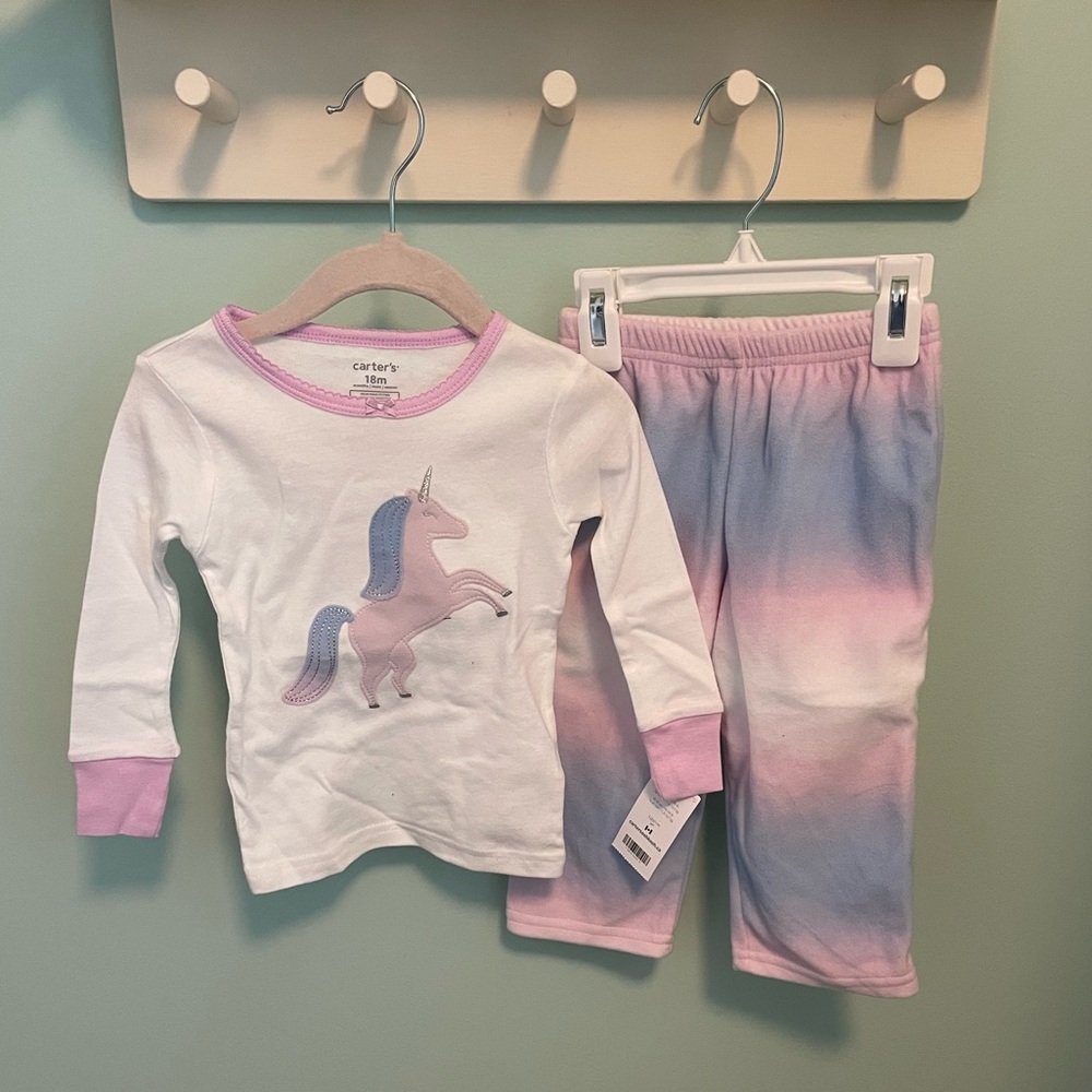 Carter’s Two Piece Unicorn Pajamas